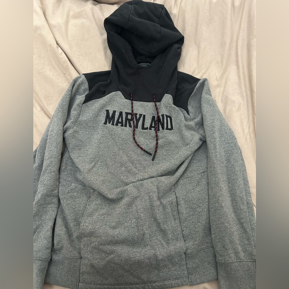 Under Armour Men's Gray and Black Hoodie